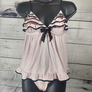 COPY - Medium VS Matching lingerie